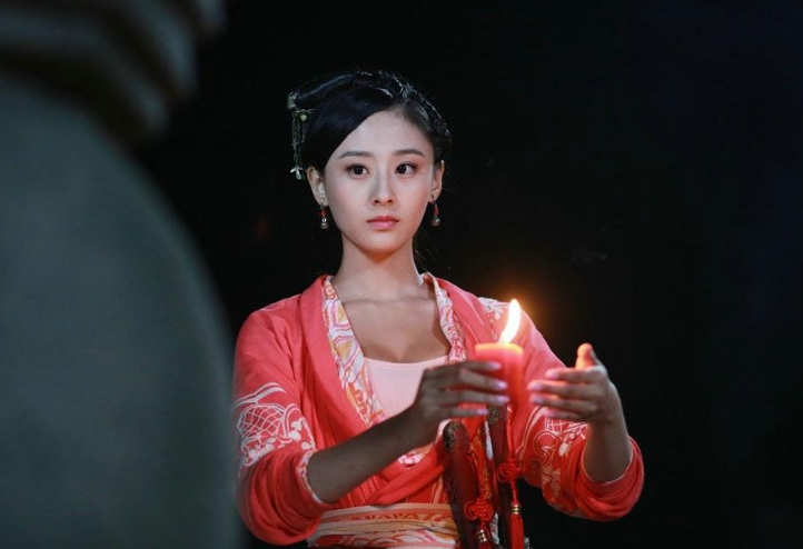迷蝶诗人李商隐，采了多少晚唐的花？酿了多少晚唐的诗？