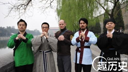 中国古代不随便握手：不吉利动作用在葬礼