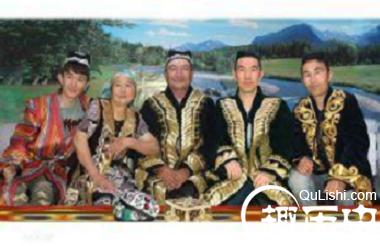 乌孜别克族服饰 乌孜别克族男女服饰简介