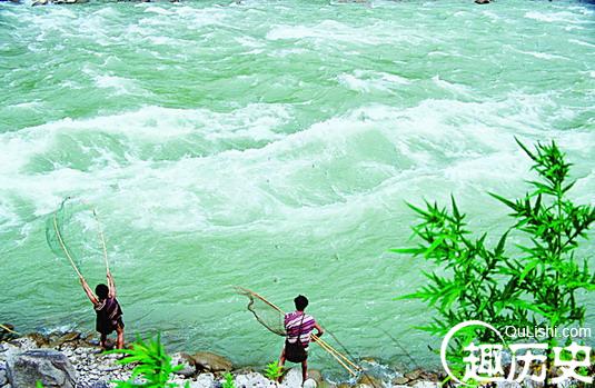 独龙族的家族观念 独龙族的家庭成员工作分配