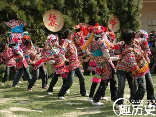 彝族舞蹈  普洱彝族歌舞“三跺脚”有什么特色