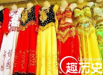 维吾尔族服饰 维吾尔族人喜欢穿啥样的衣服