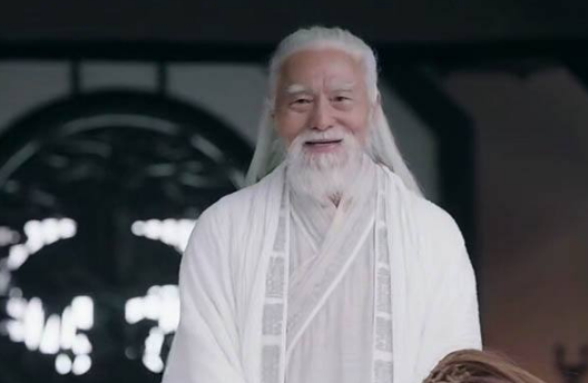 倚天屠龙记一再翻拍,郭襄和张三丰为何显得无足轻重?