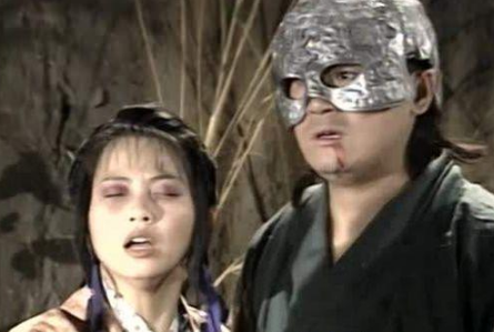 游坦之对阿紫是什么感情？游坦之为什么为了阿紫什么都愿意？