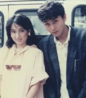 她是&ldquo;程灵素&rdquo;，与&ldquo;福康安&rdquo;恩爱19年零绯闻！如今儿女成群