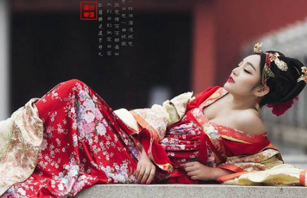 “拜倒在石榴裙下”有什么历史典故?“石榴裙”是什么样子的?